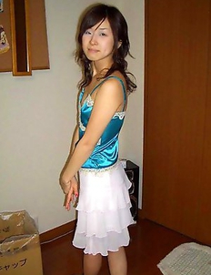 Amateur Lovely Asian babes pics